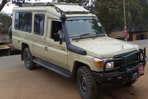 safari land cruiser